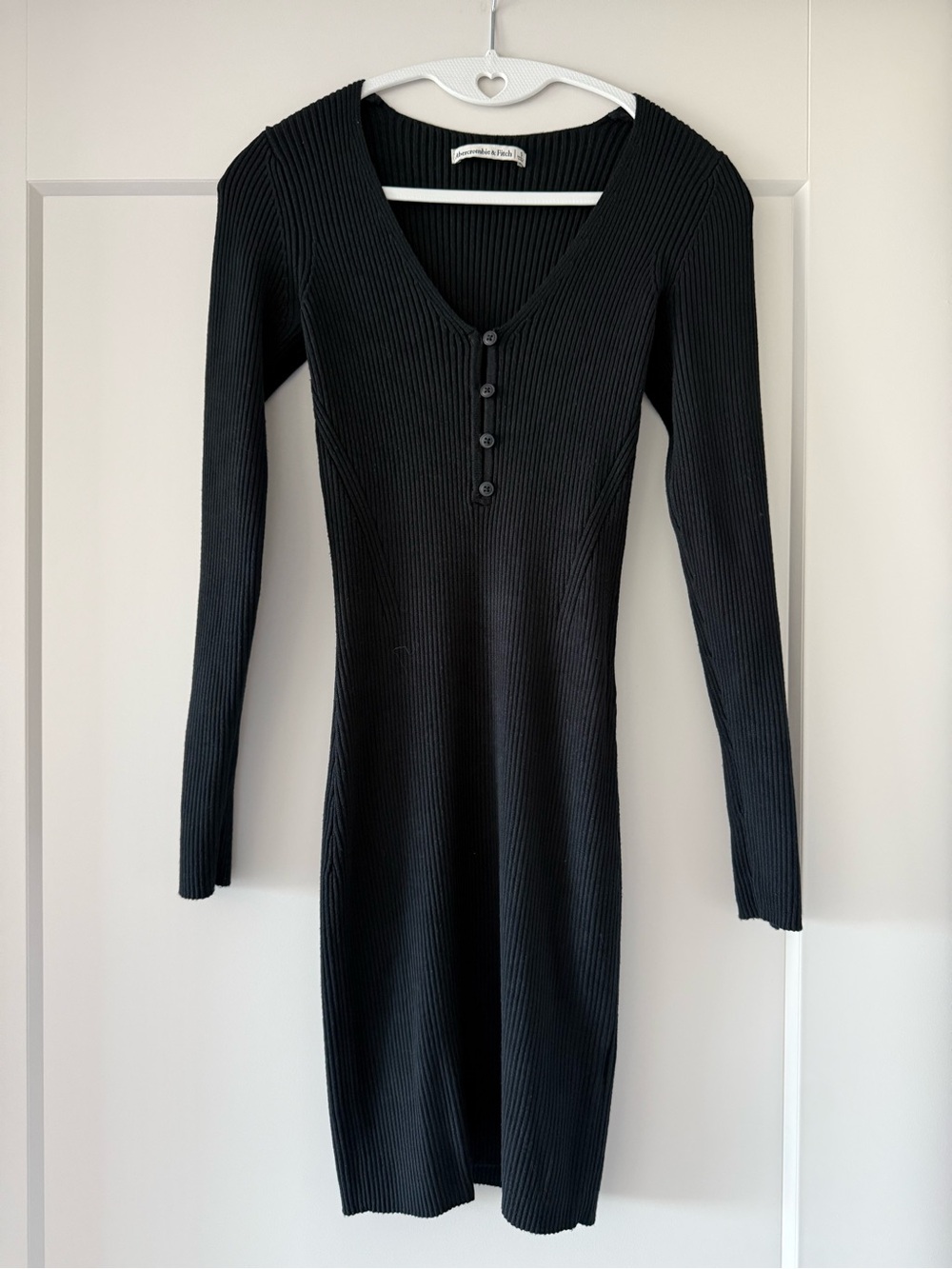 Abercrombie & Fitch Black Ribbed V‑Neck Mini Dress
